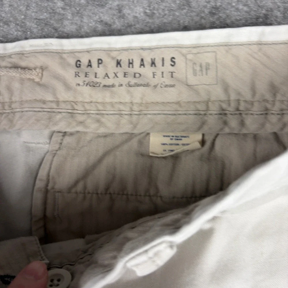 Gap Khakis Relaxed Fit Mens 40x30‎ Beige Chino Pants Cotton Outdoor Beach Casual